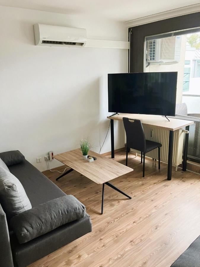 Aspern Nationalpark Apartment เวียนนา ภายนอก รูปภาพ