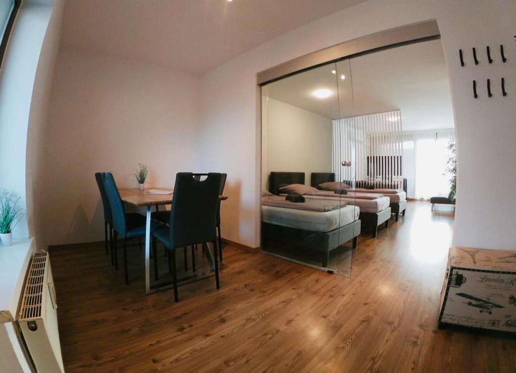 Aspern Nationalpark Apartment เวียนนา ภายนอก รูปภาพ